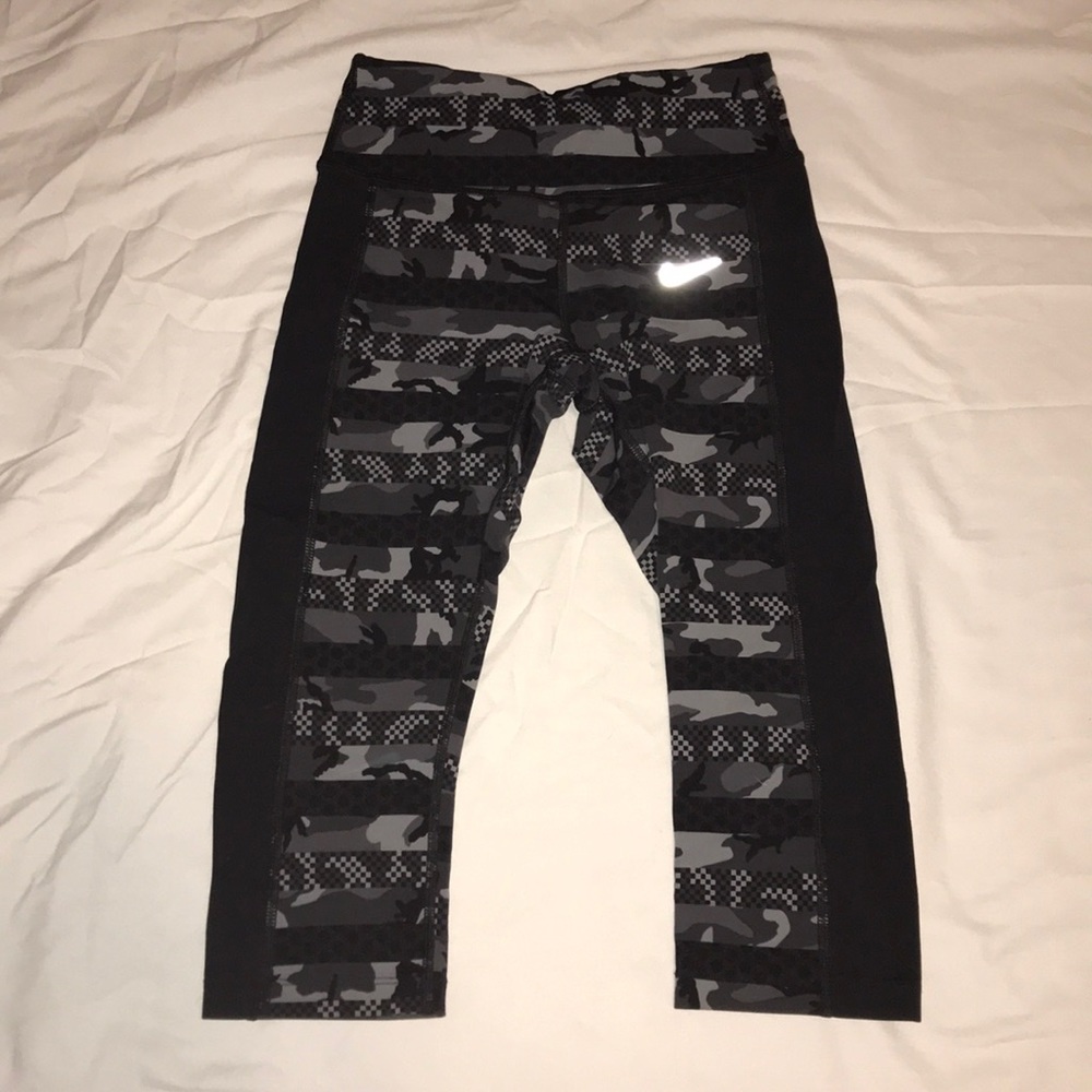 Nike crop leggings